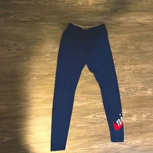 Nike leggings size small